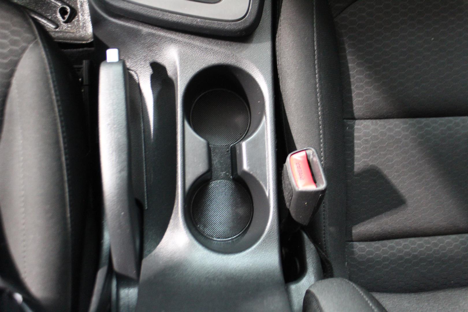 Hyundai Elantra 2020 - Image 24