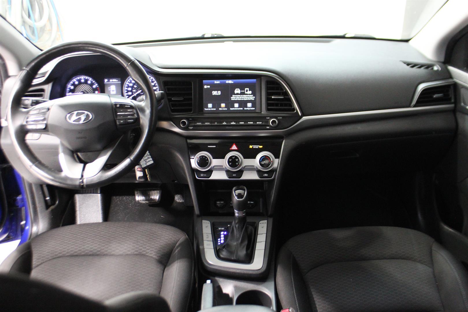 Hyundai Elantra 2020 - Image 13