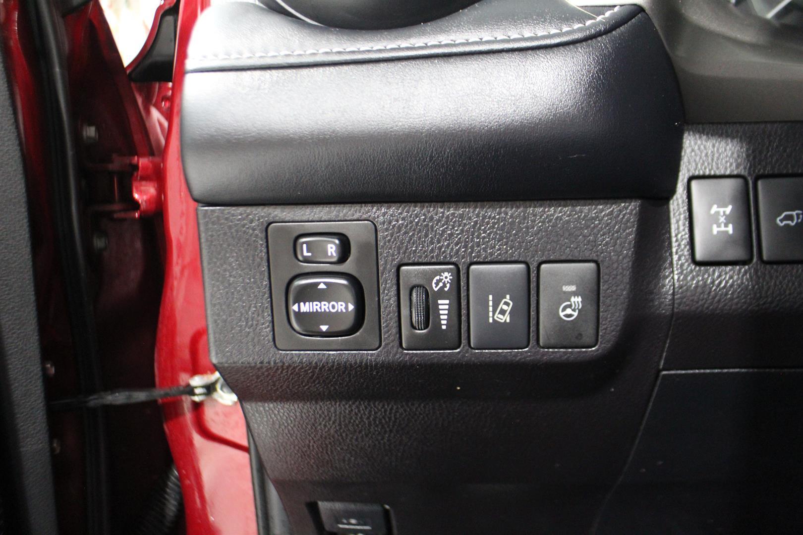 Toyota RAV4 2018 - Image 13