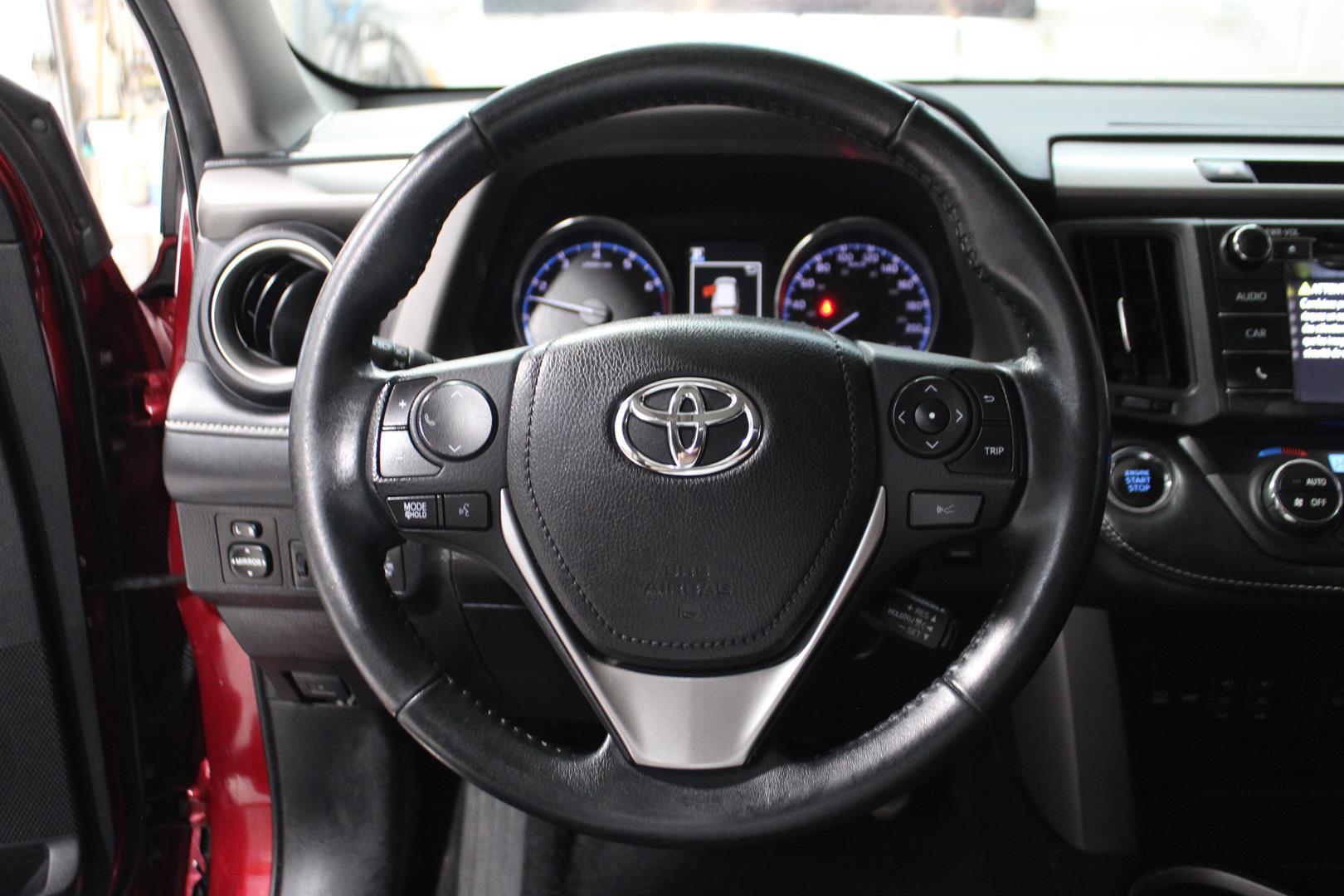 Toyota RAV4 2018 - Image 16