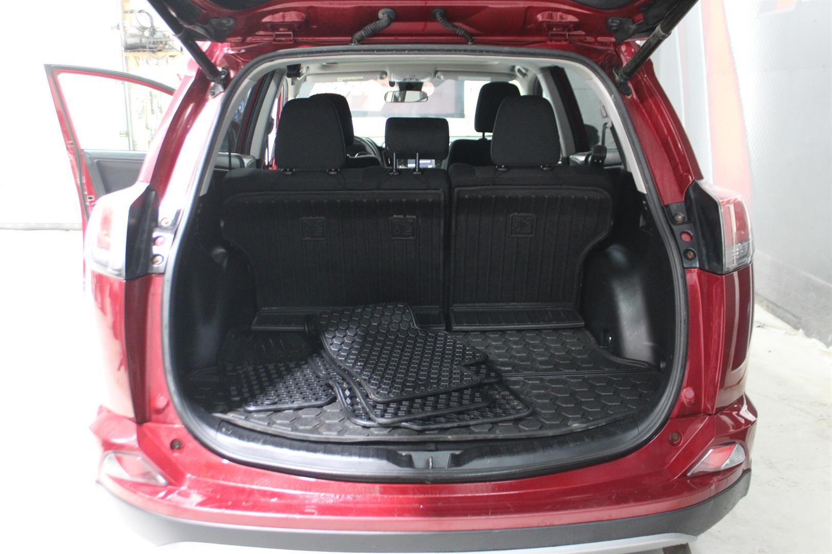 Toyota RAV4 2018 - Image 27