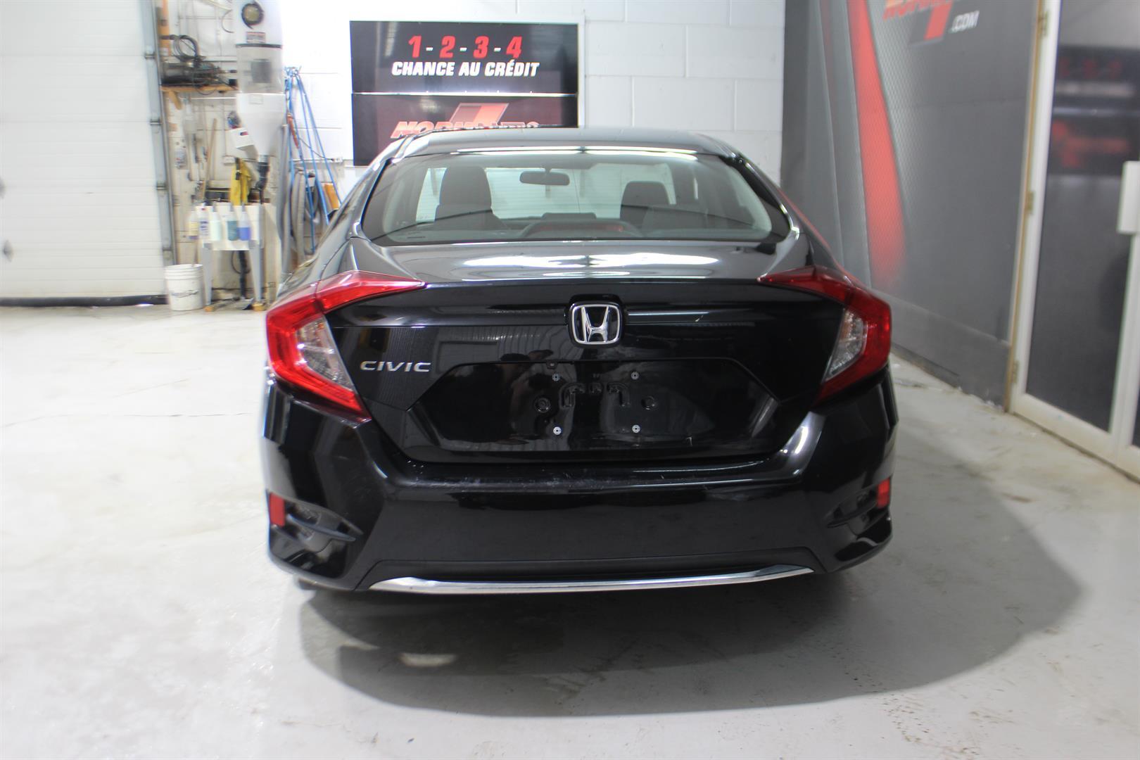 Honda Civic Sedan 2019 - Image 7
