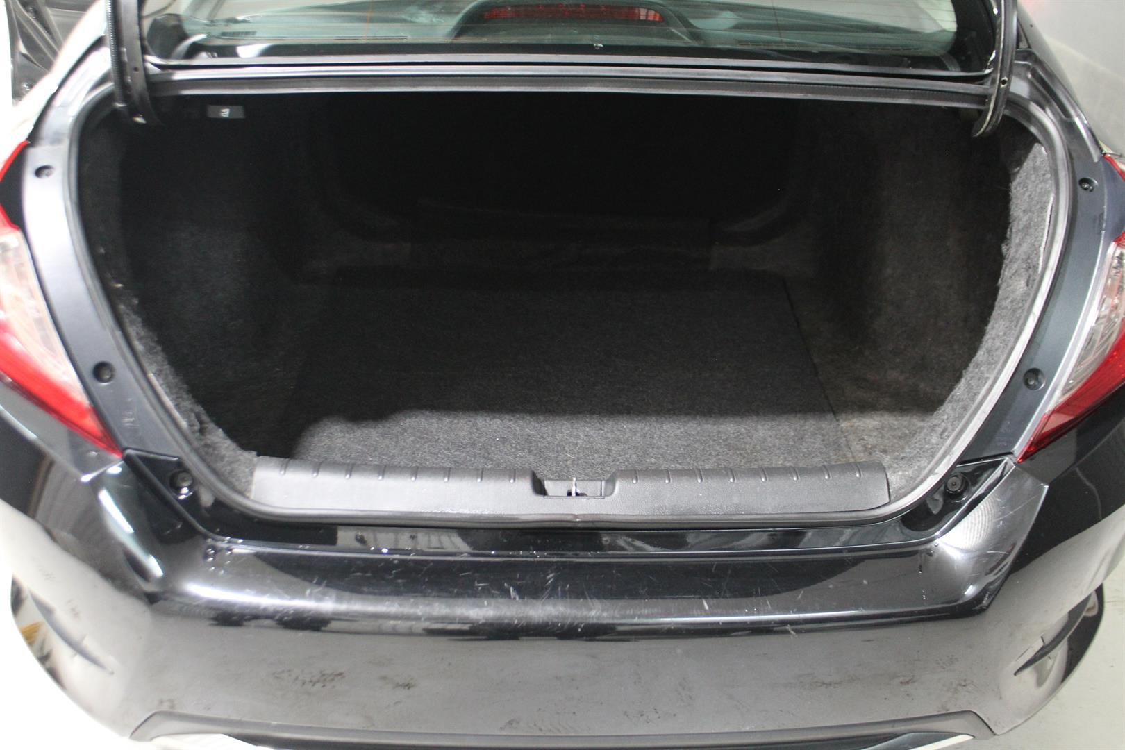 Honda Civic Sedan 2019 - Image 26