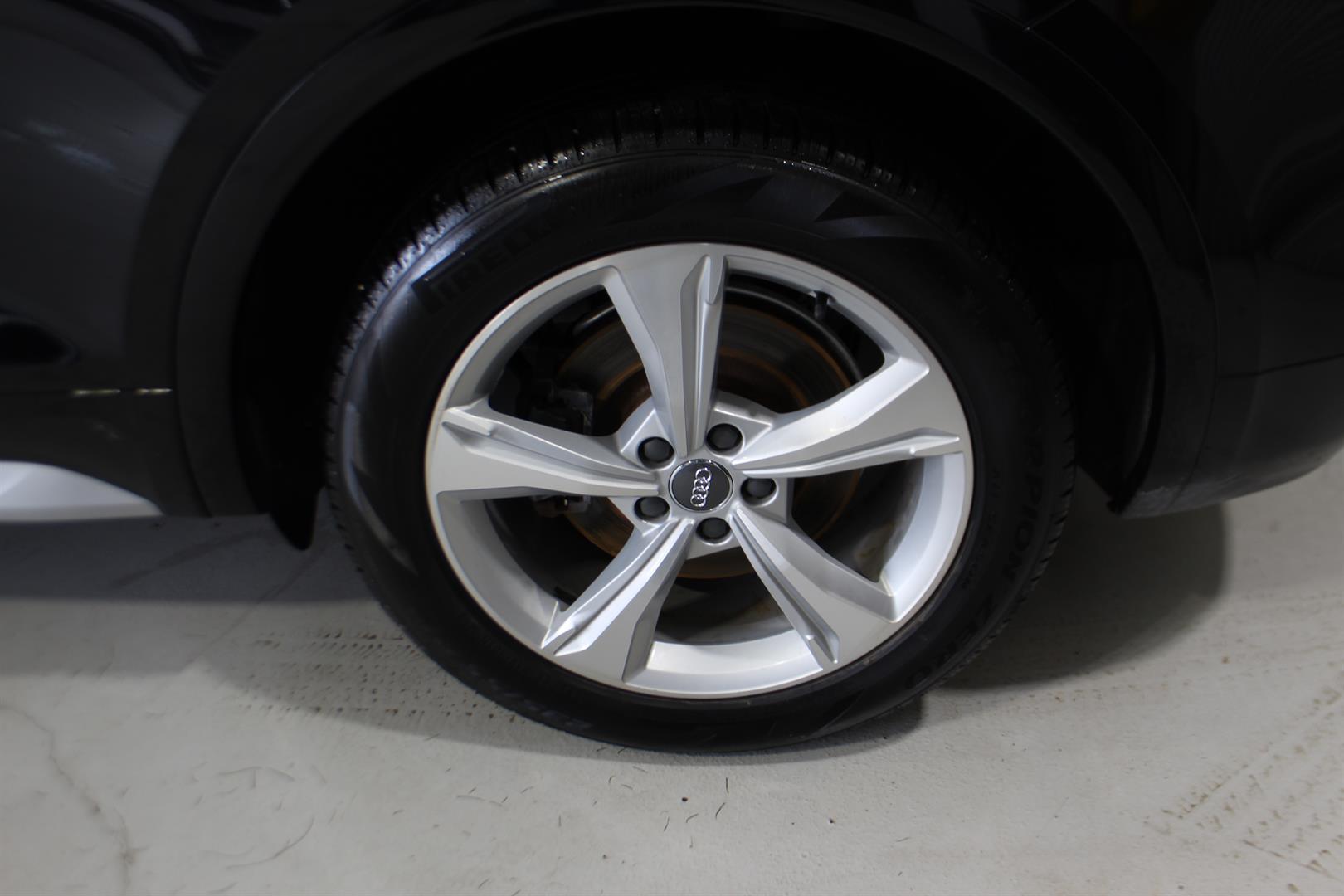 Audi Q5 2018 - Image 8