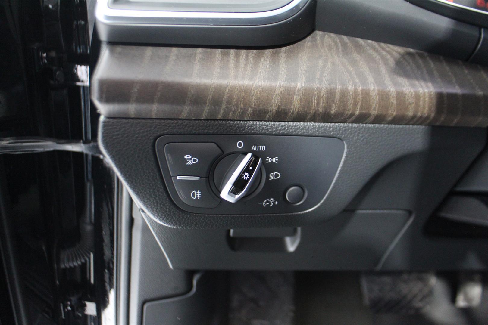 Audi Q5 2018 - Image 12