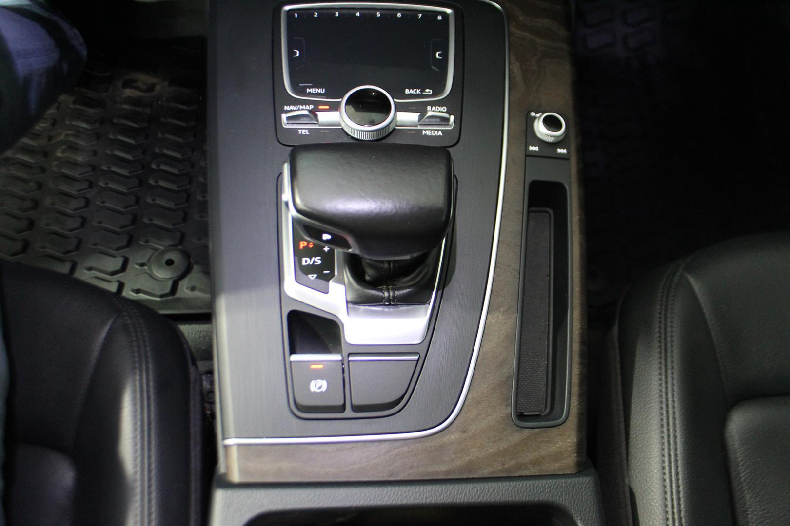 Audi Q5 2018 - Image 25