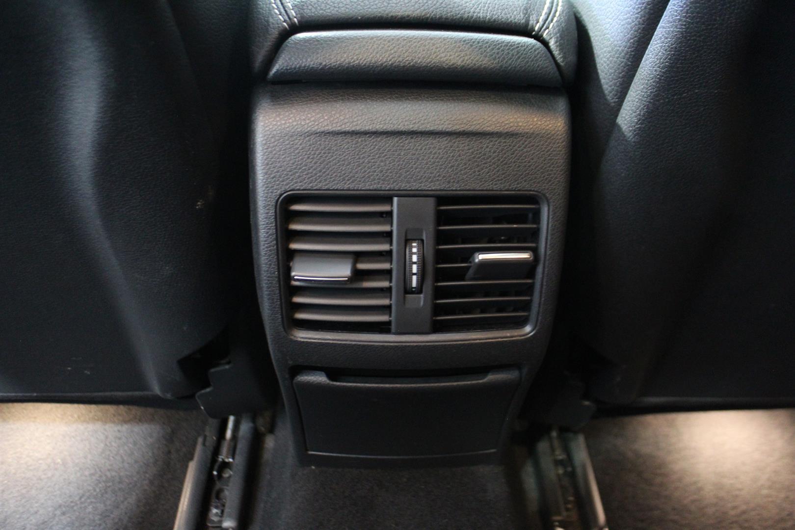 Mercedes-benz GLA 2019 - Image 26