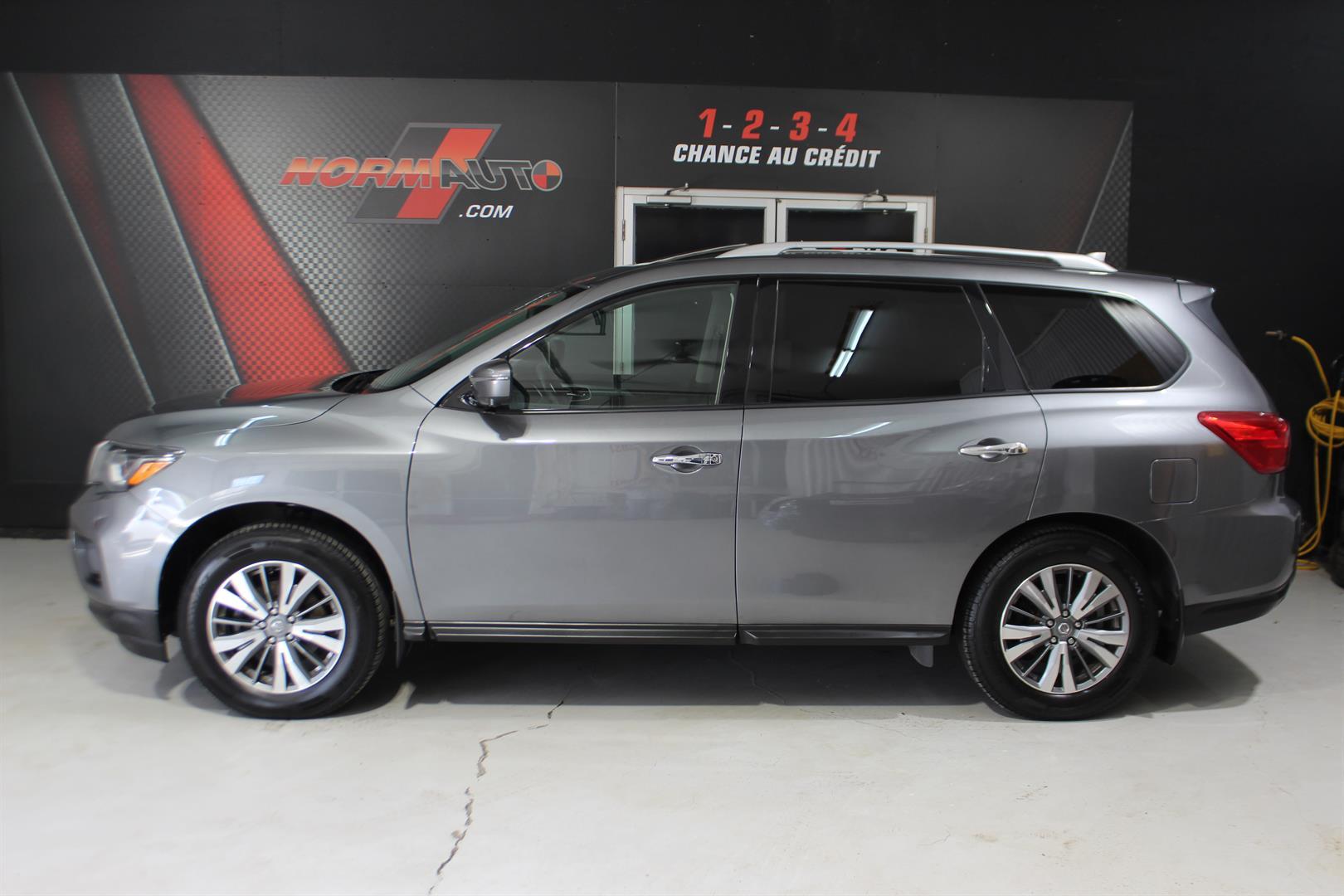 Nissan Pathfinder 2020 - Image 1