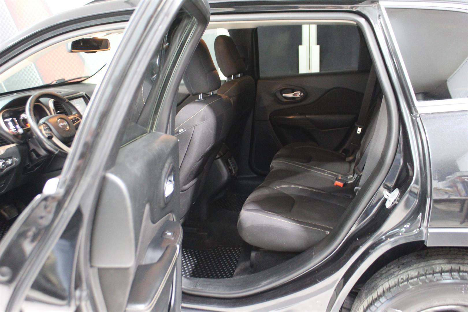 Jeep Cherokee 2016 - Image 25