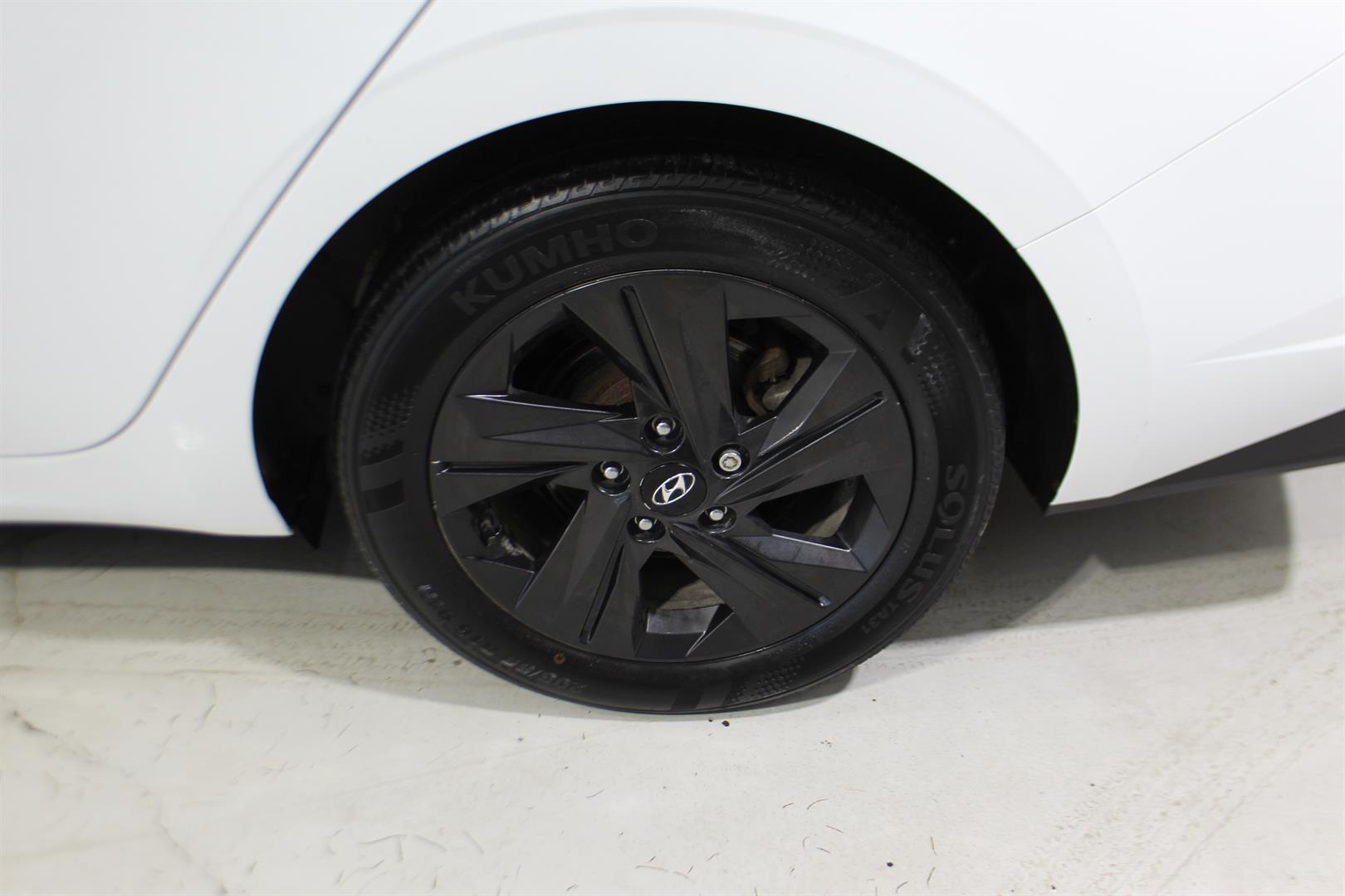 Hyundai Elantra 2021 - Image 7