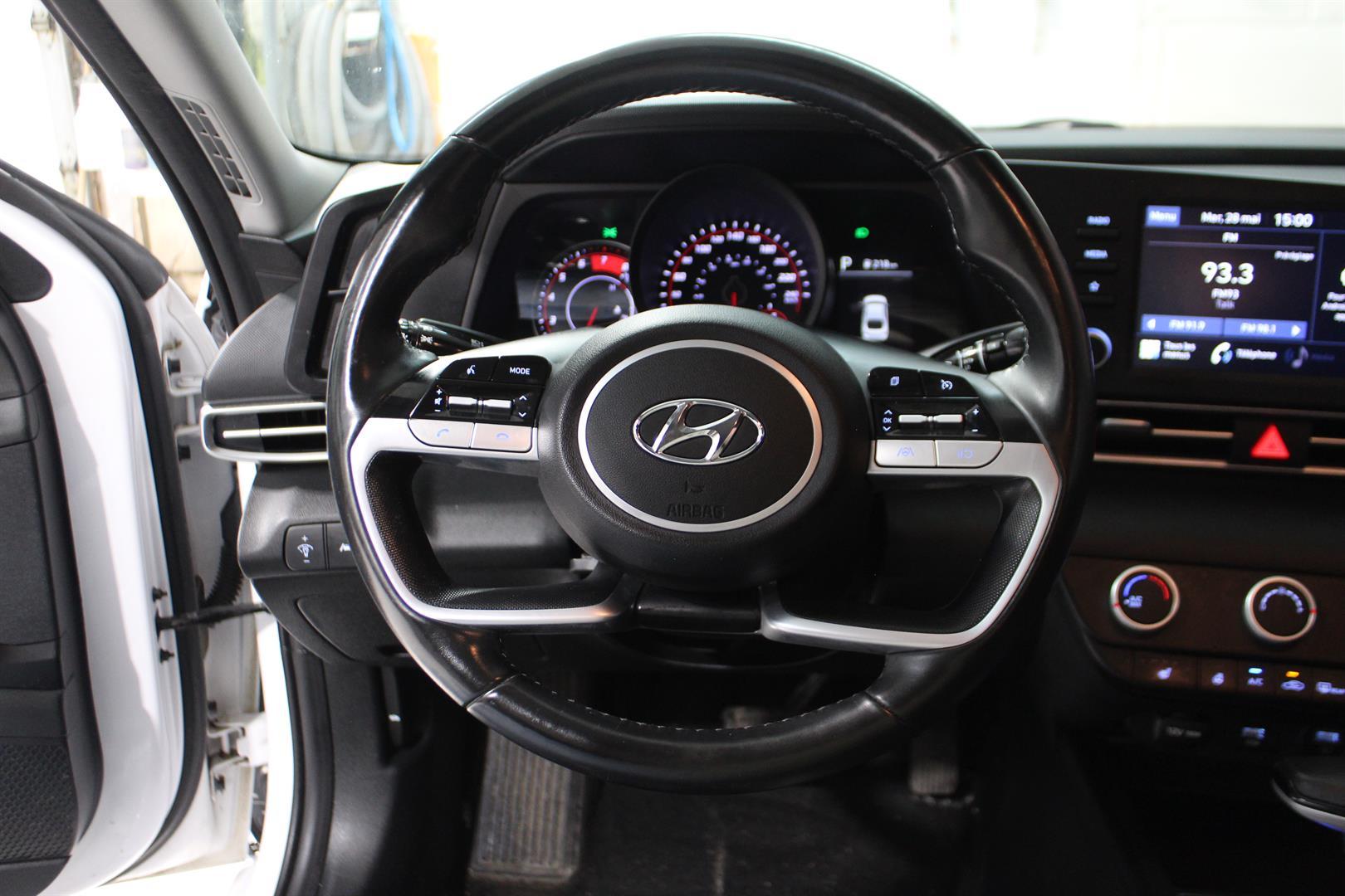 Hyundai Elantra 2021 - Image 12