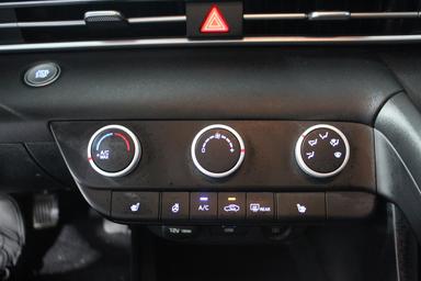 Hyundai Elantra 2021 - Thumbnail 20