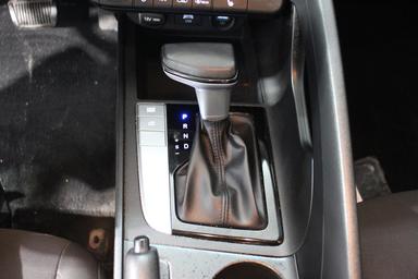 Hyundai Elantra 2021 - Thumbnail 22