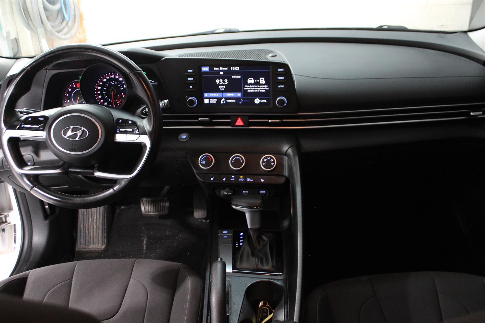 Hyundai Elantra 2021 - Image 11