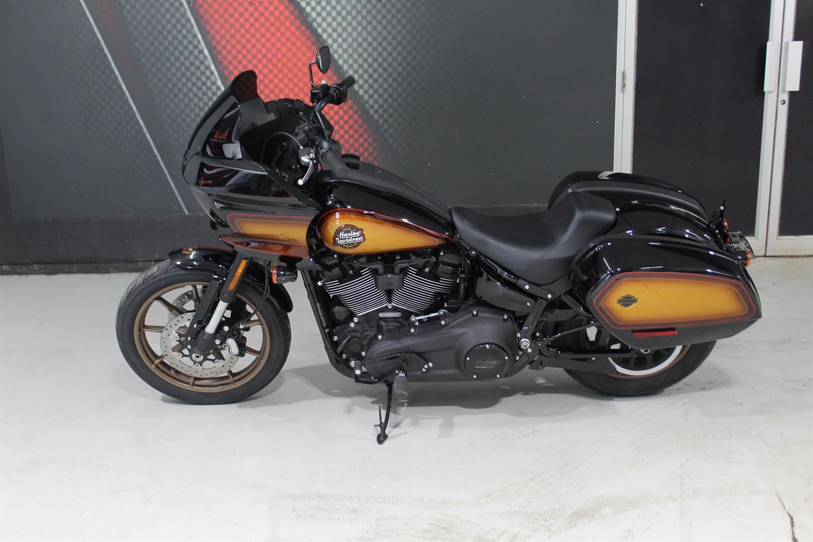 Harley Davidson FXST 2024 - Image 2