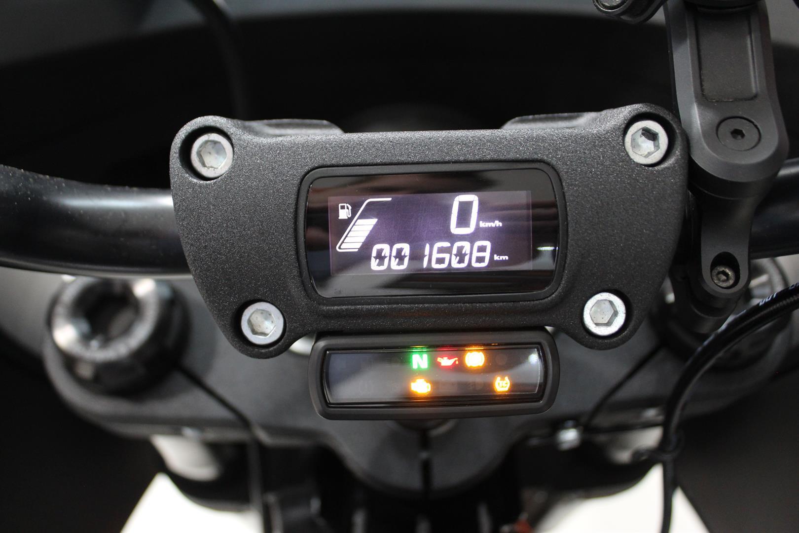 Harley Davidson FXST 2024 - Image 10