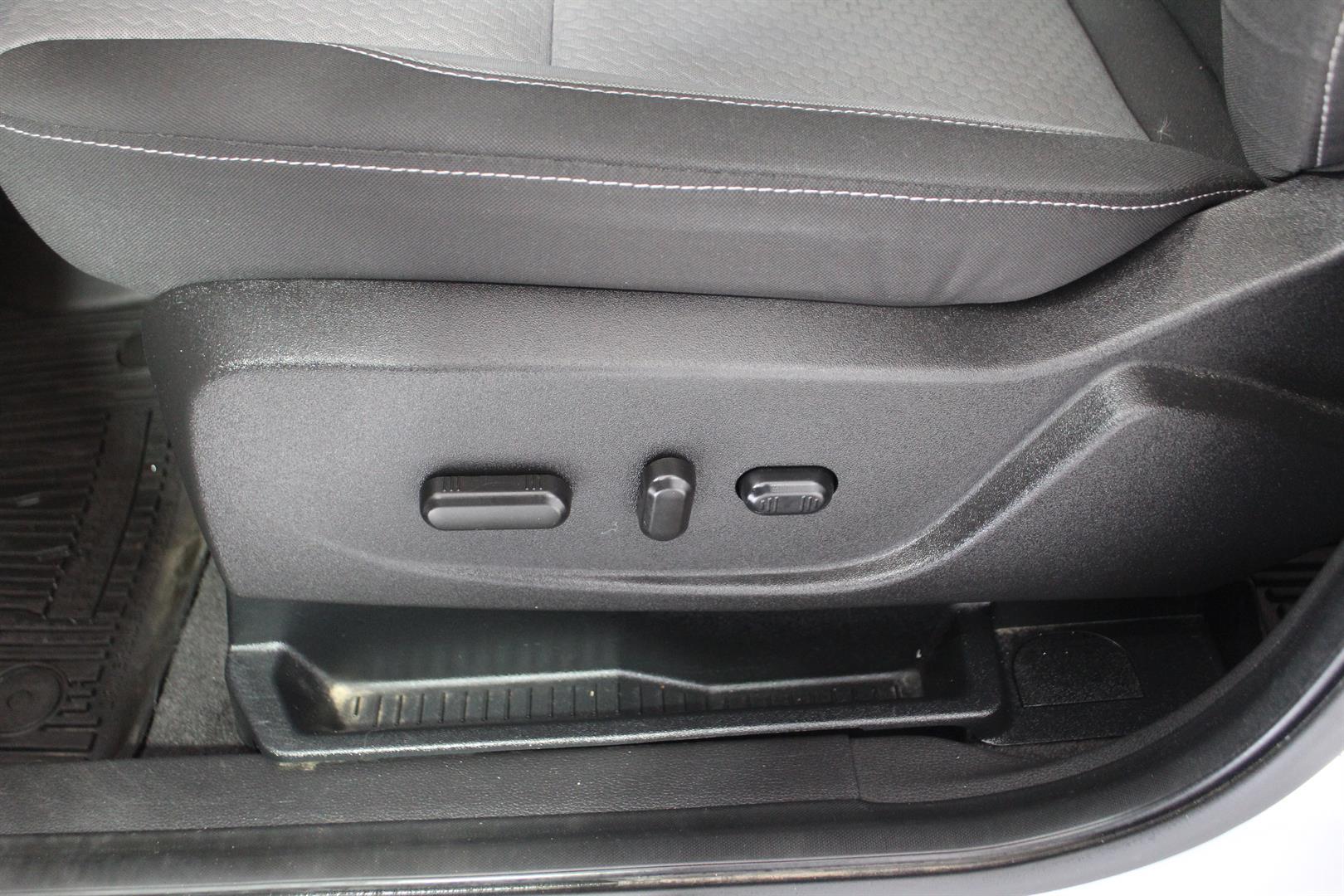 Ford Escape 2018 - Image 12