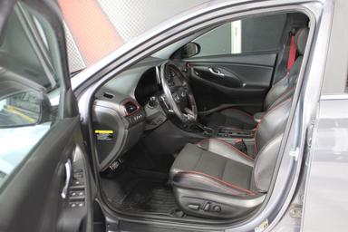 Hyundai Elantra Gt 2018 - Thumbnail 11