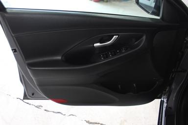 Hyundai Elantra Gt 2018 - Thumbnail 10