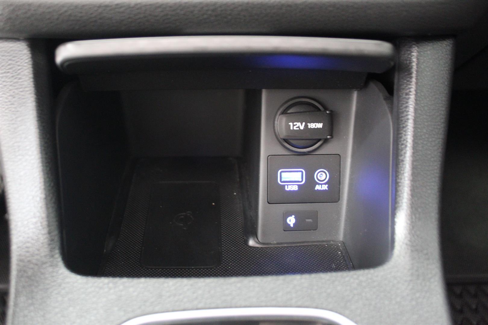 Hyundai Elantra Gt 2018 - Image 25