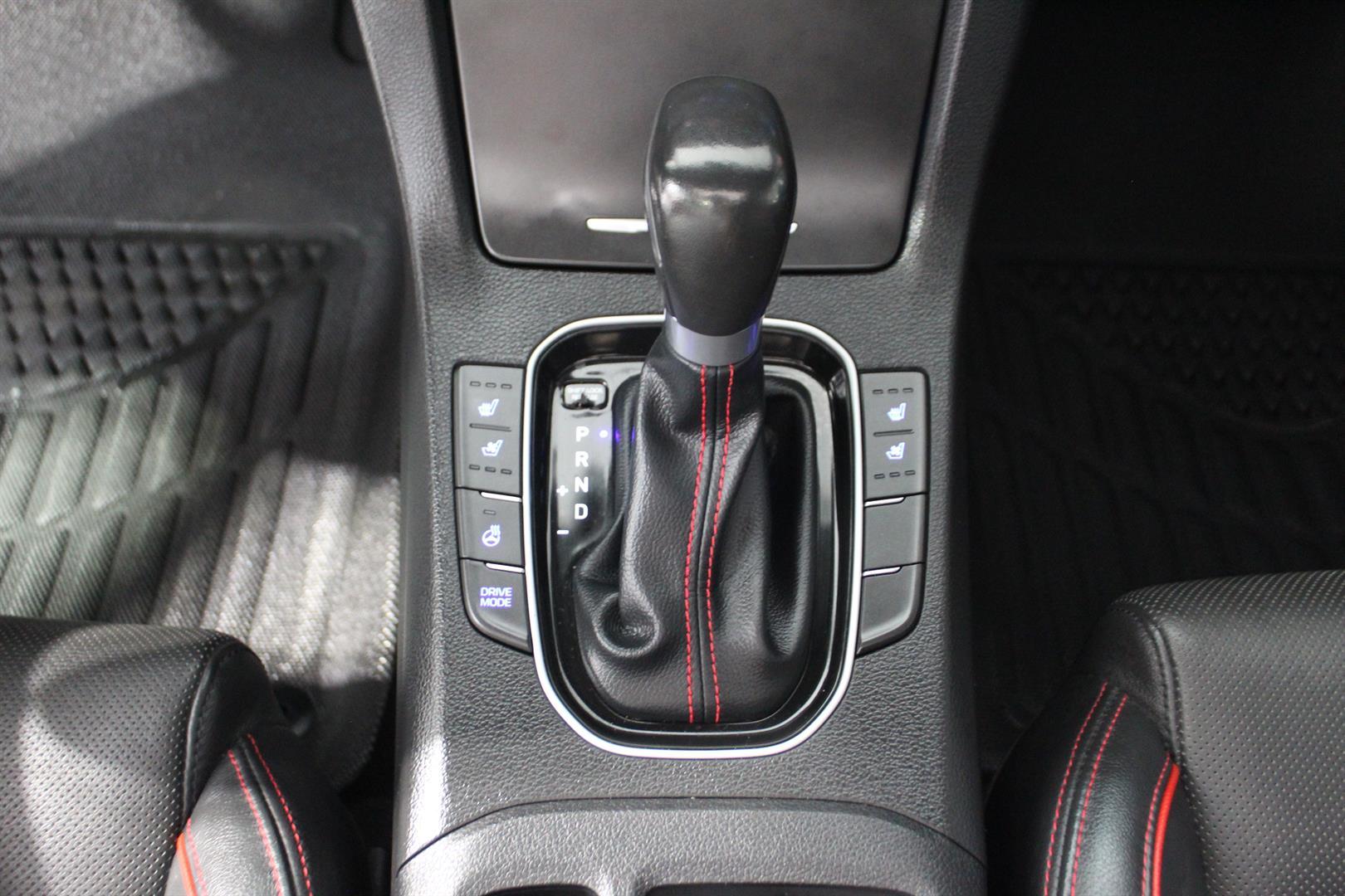 Hyundai Elantra Gt 2018 - Image 26