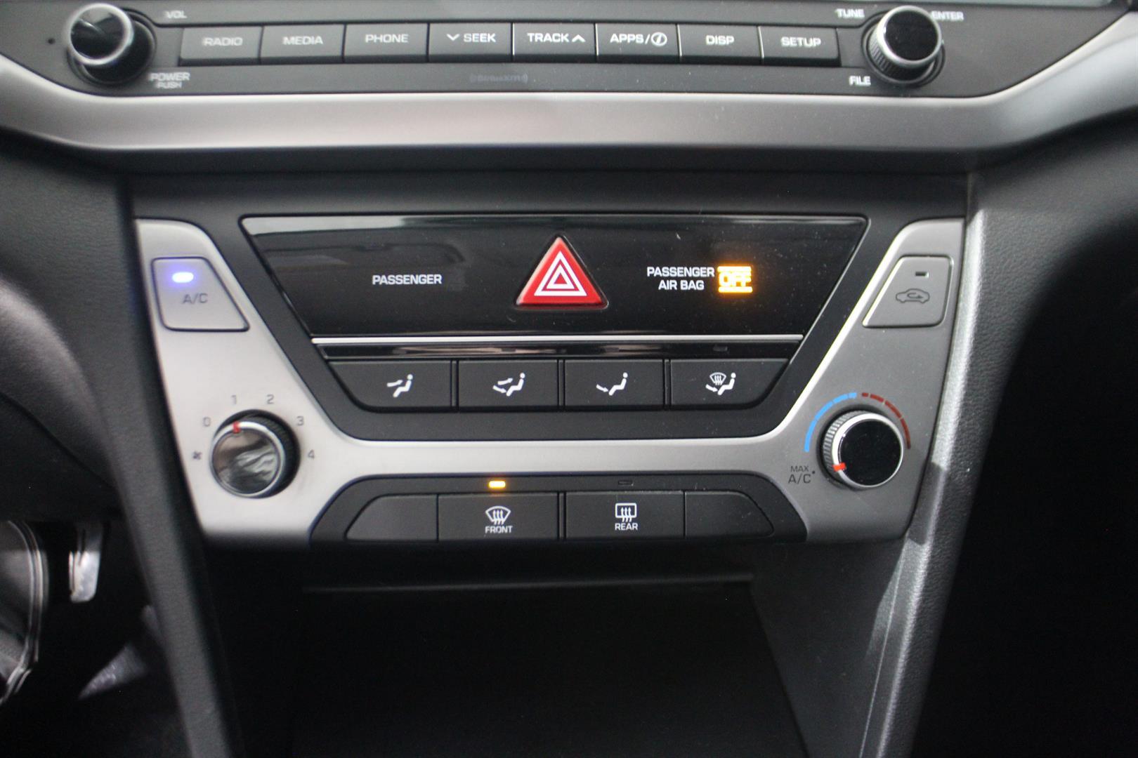 Hyundai Elantra 2018 - Image 21