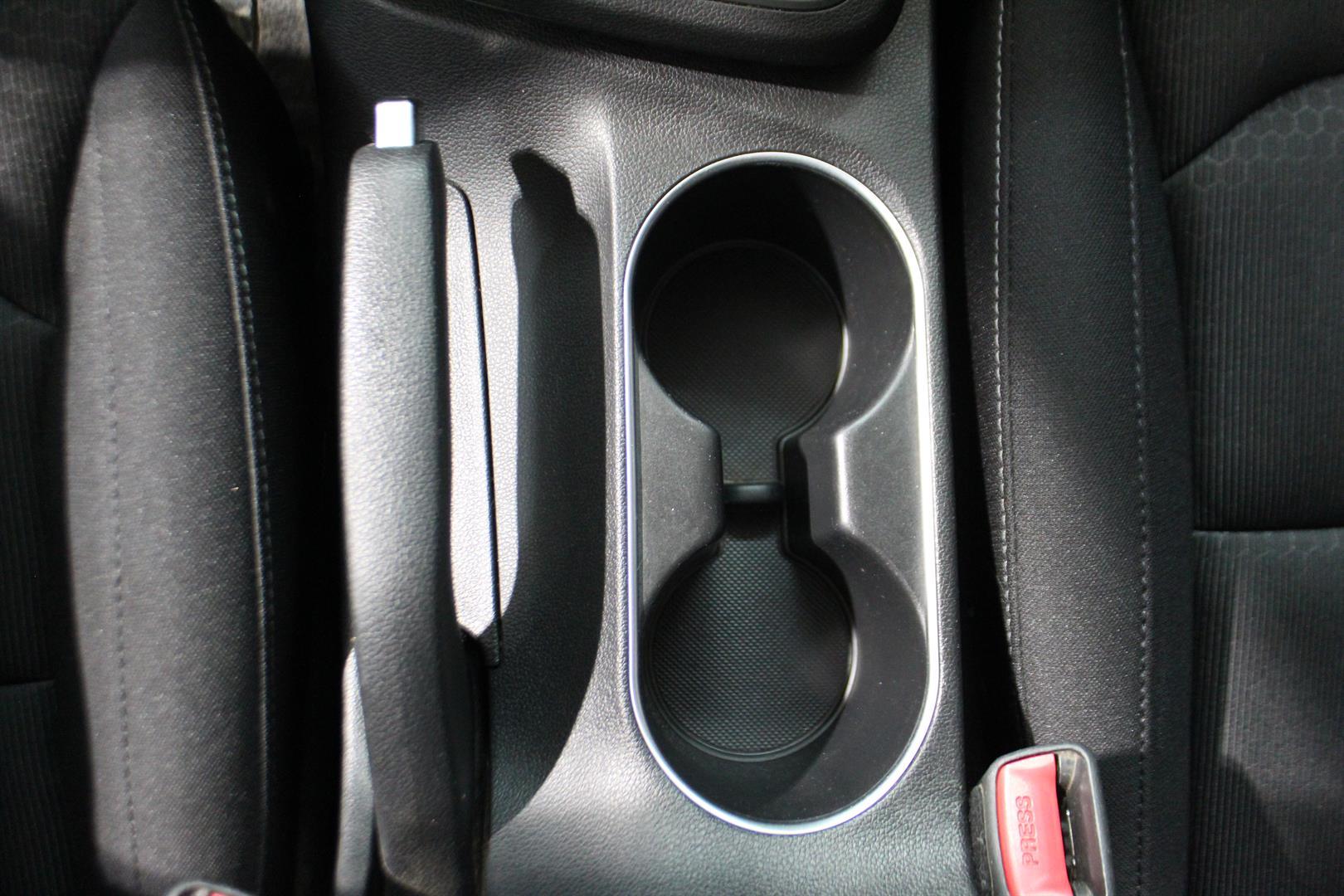 Hyundai Elantra 2018 - Image 24