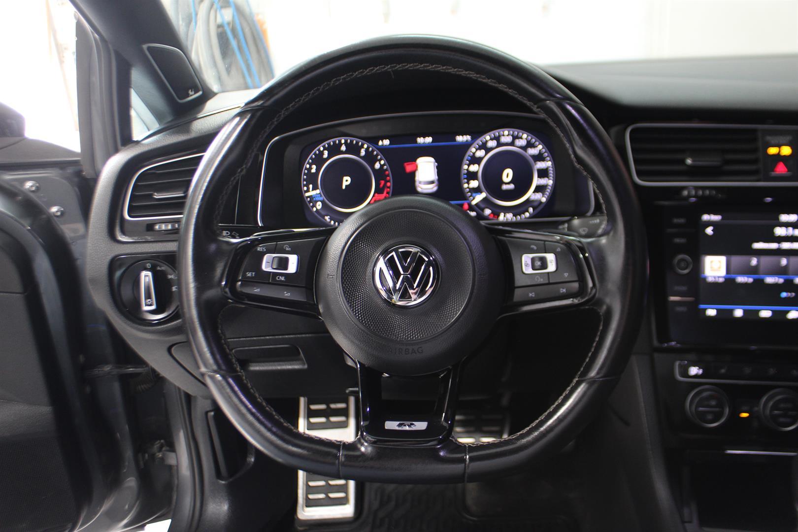 Volkswagen Golf R 2018 - Image 11