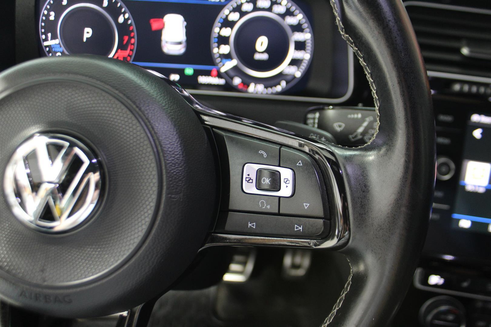 Volkswagen Golf R 2018 - Image 13