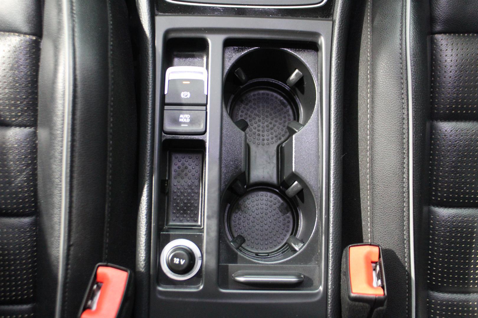 Volkswagen Golf R 2018 - Image 21