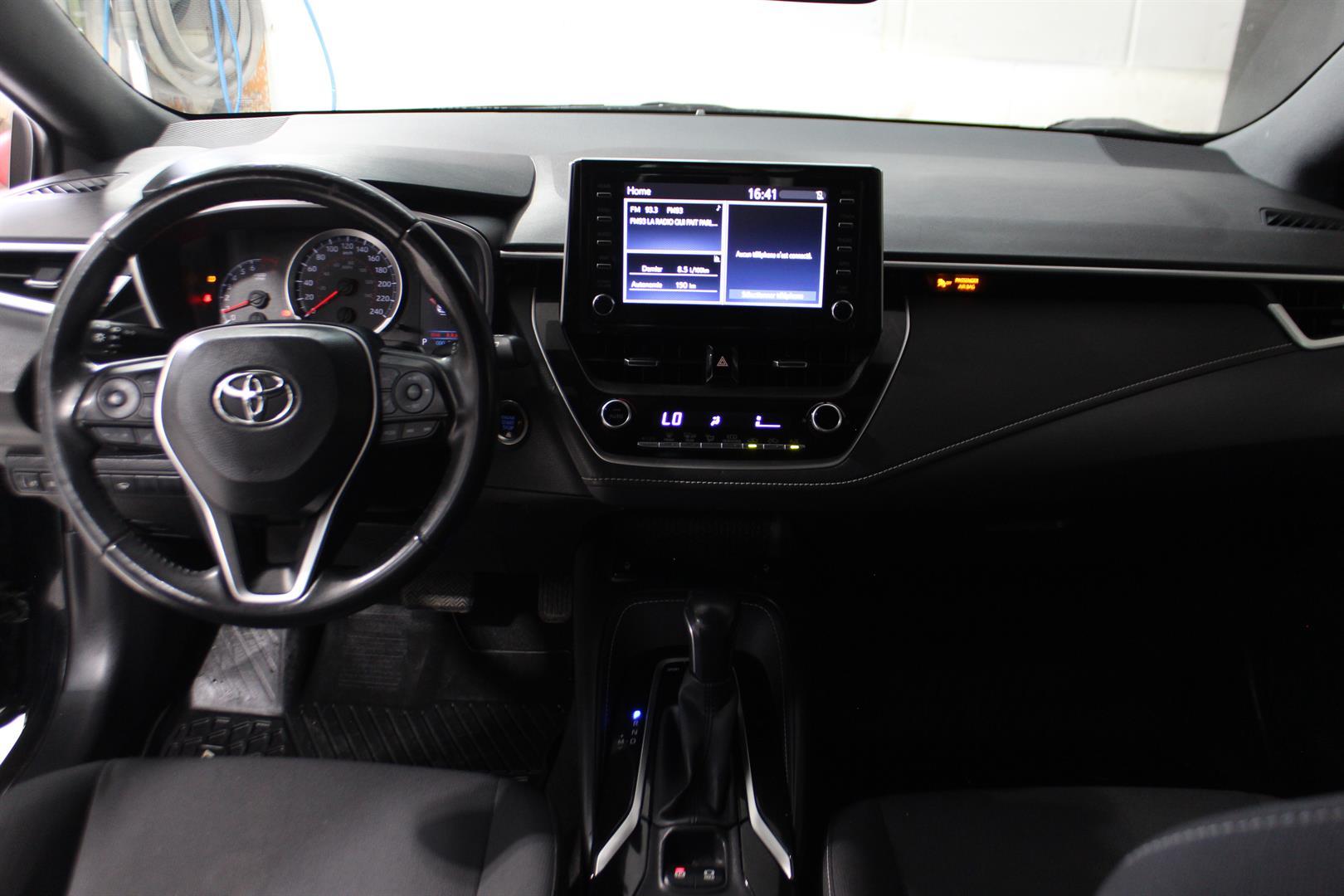 Toyota Corolla Hatchback 2019 - Image 14