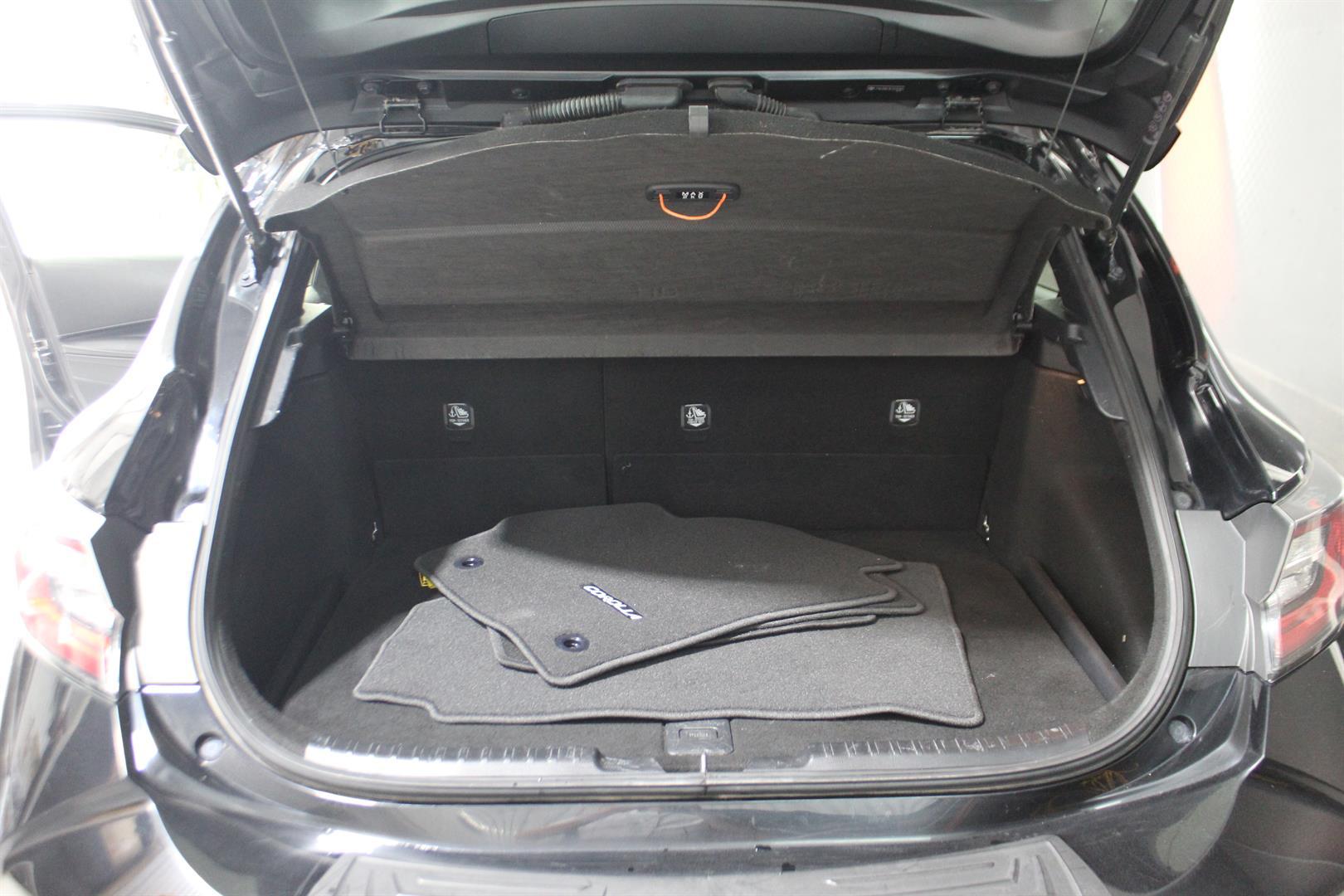 Toyota Corolla Hatchback 2019 - Image 26