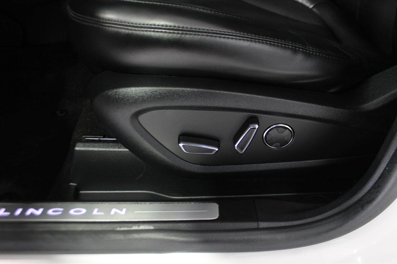 Lincoln MKC 2019 - Image 12