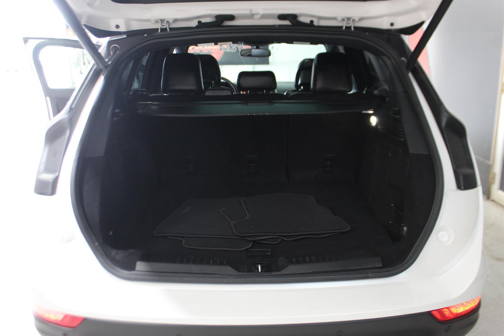 Lincoln MKC 2019 - Image 28