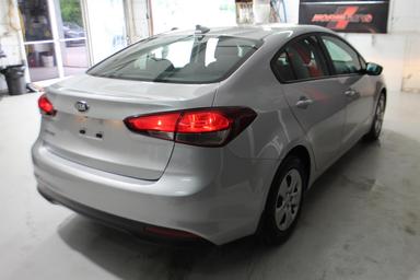 Kia Forte 2017 - Thumbnail 6