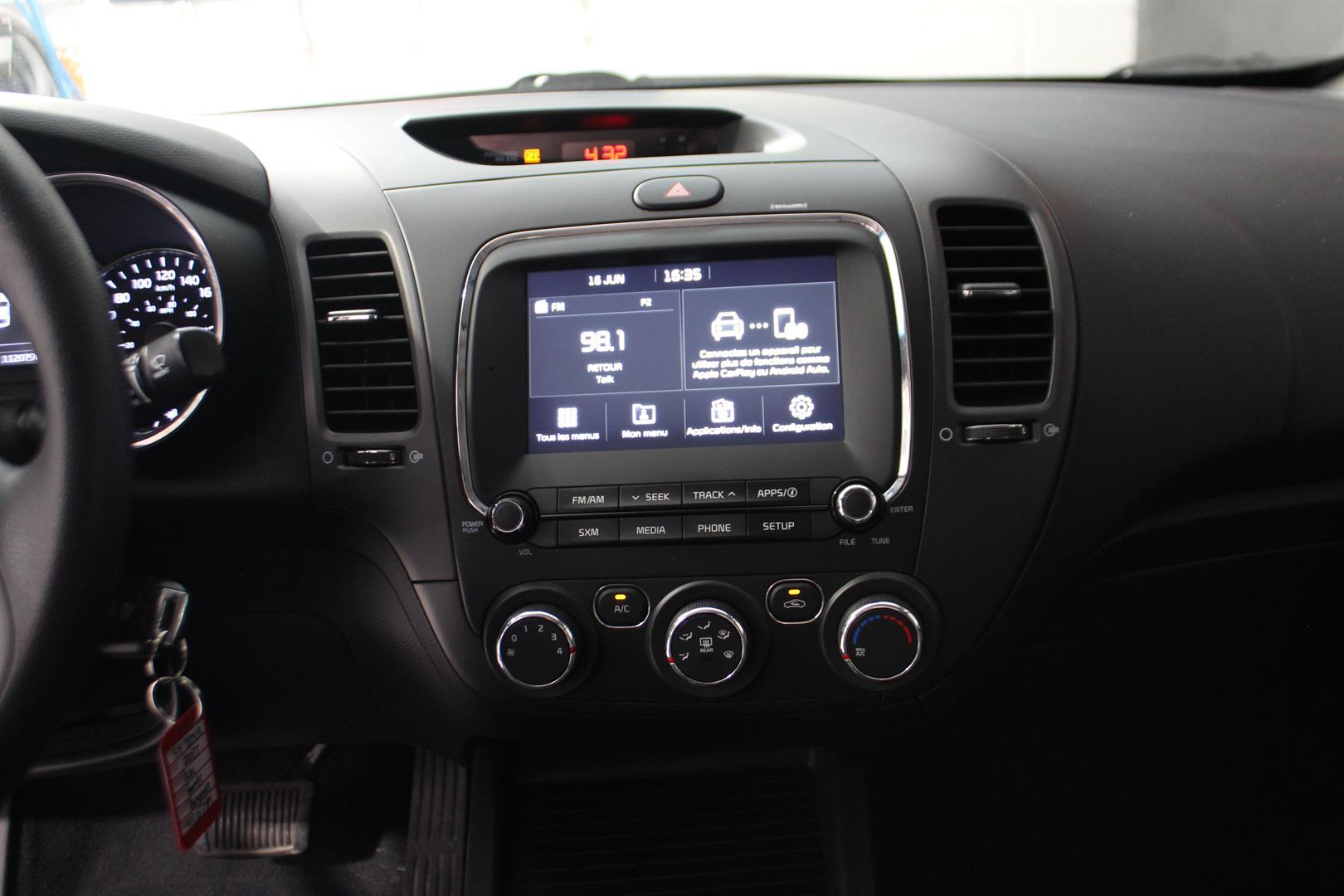 Kia Forte 2017 - Image 17