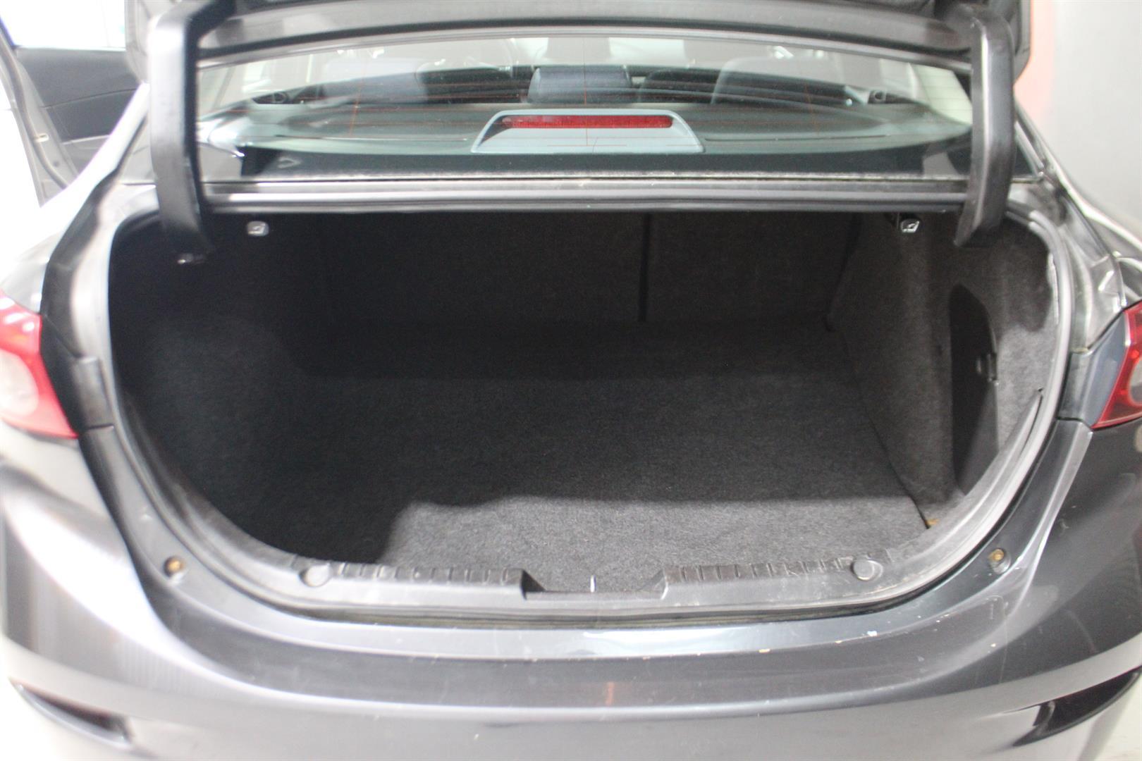 Mazda Mazda3 2017 - Image 24