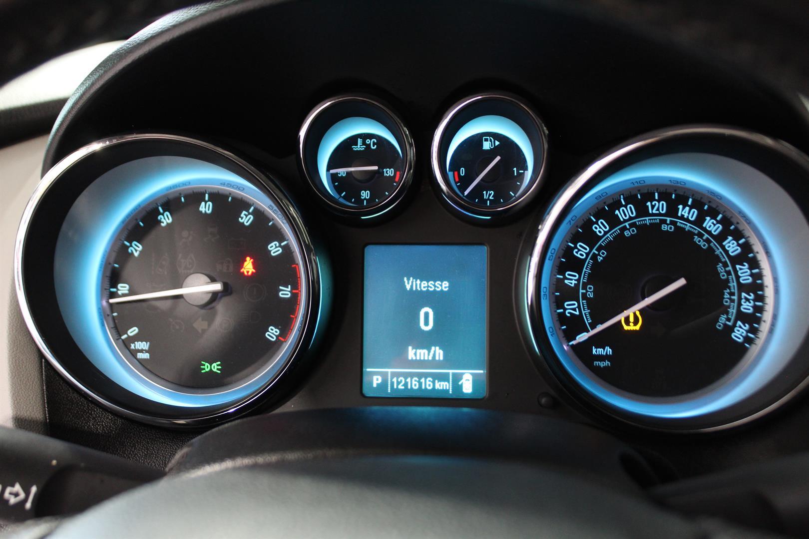 Buick Verano 2017 - Image 16