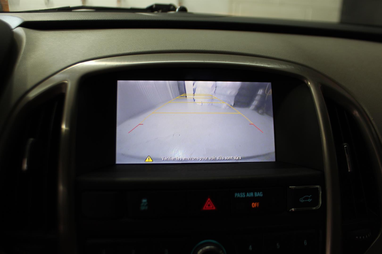 Buick Verano 2017 - Image 18