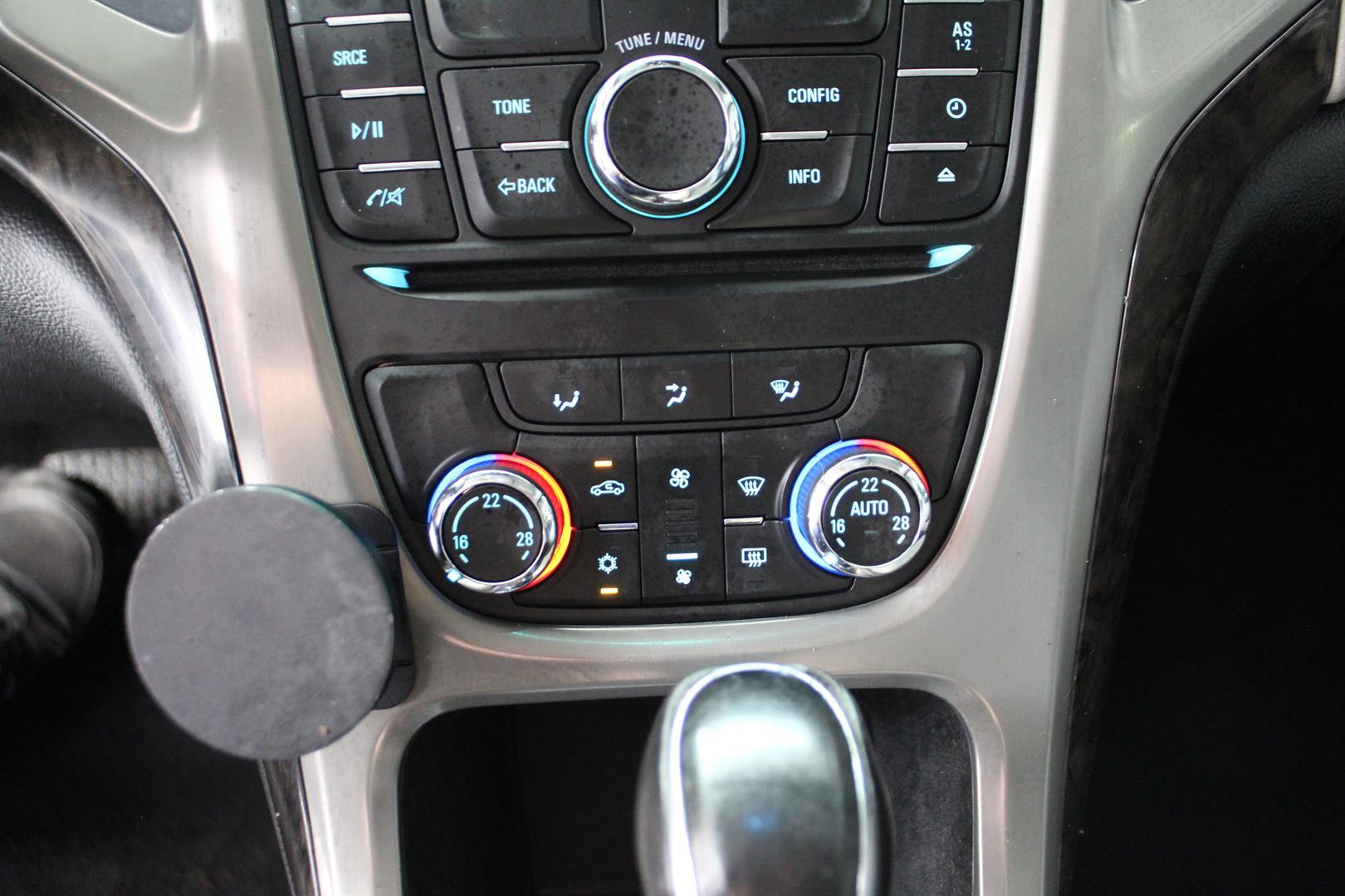 Buick Verano 2017 - Image 21