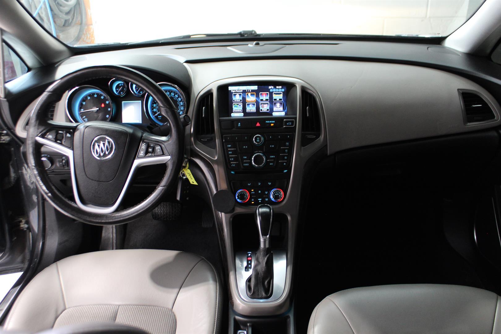 Buick Verano 2017 - Image 12