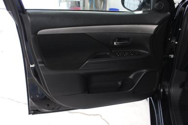 Mitsubishi Outlander 2017 - Thumbnail 9