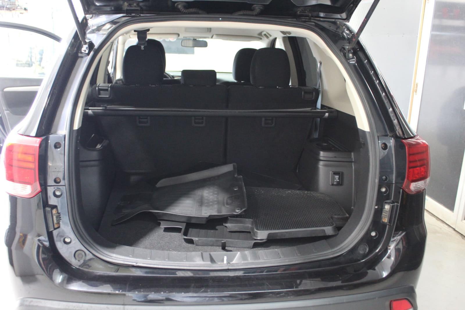 Mitsubishi Outlander 2017 - Image 23