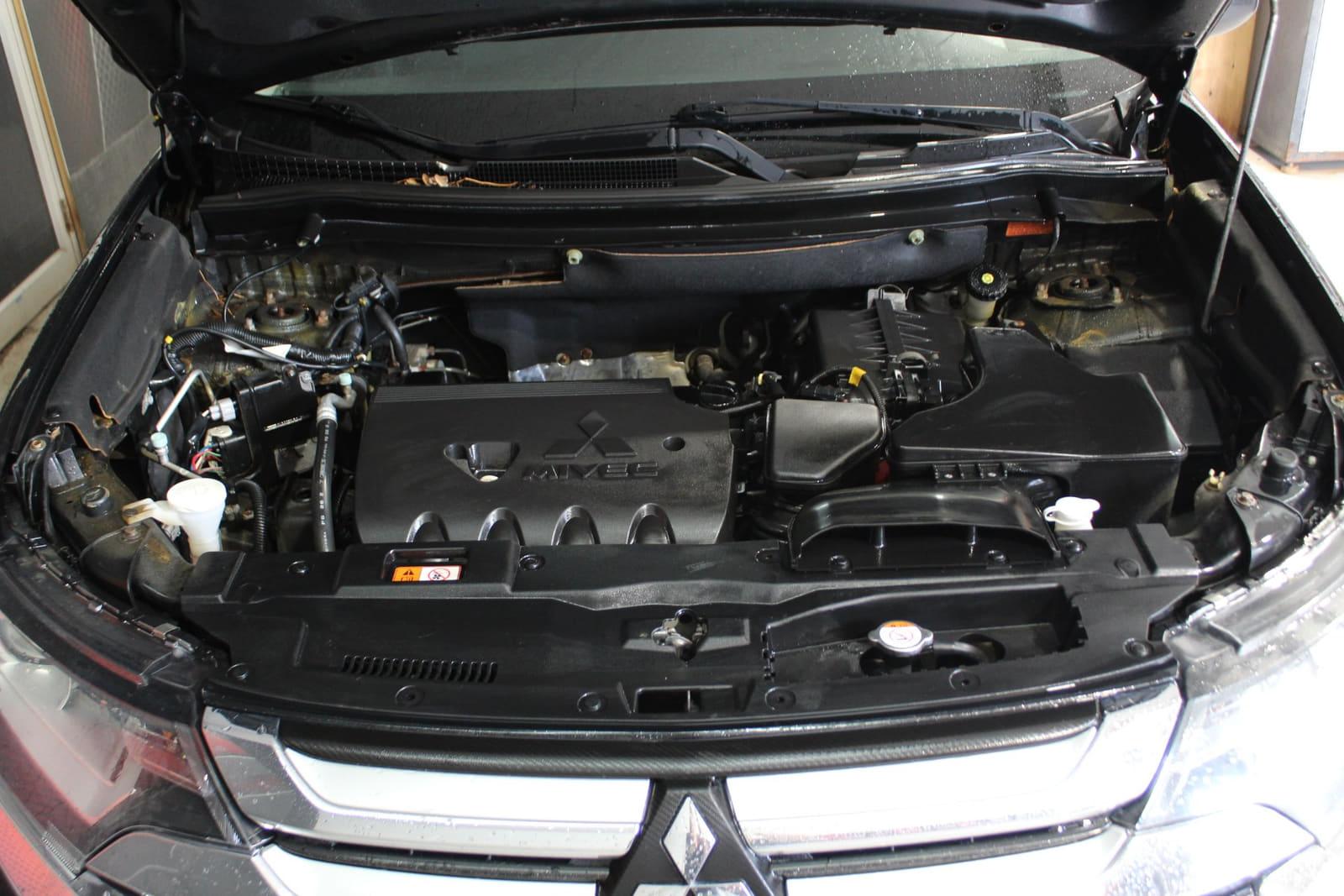 Mitsubishi Outlander 2017 - Image 24