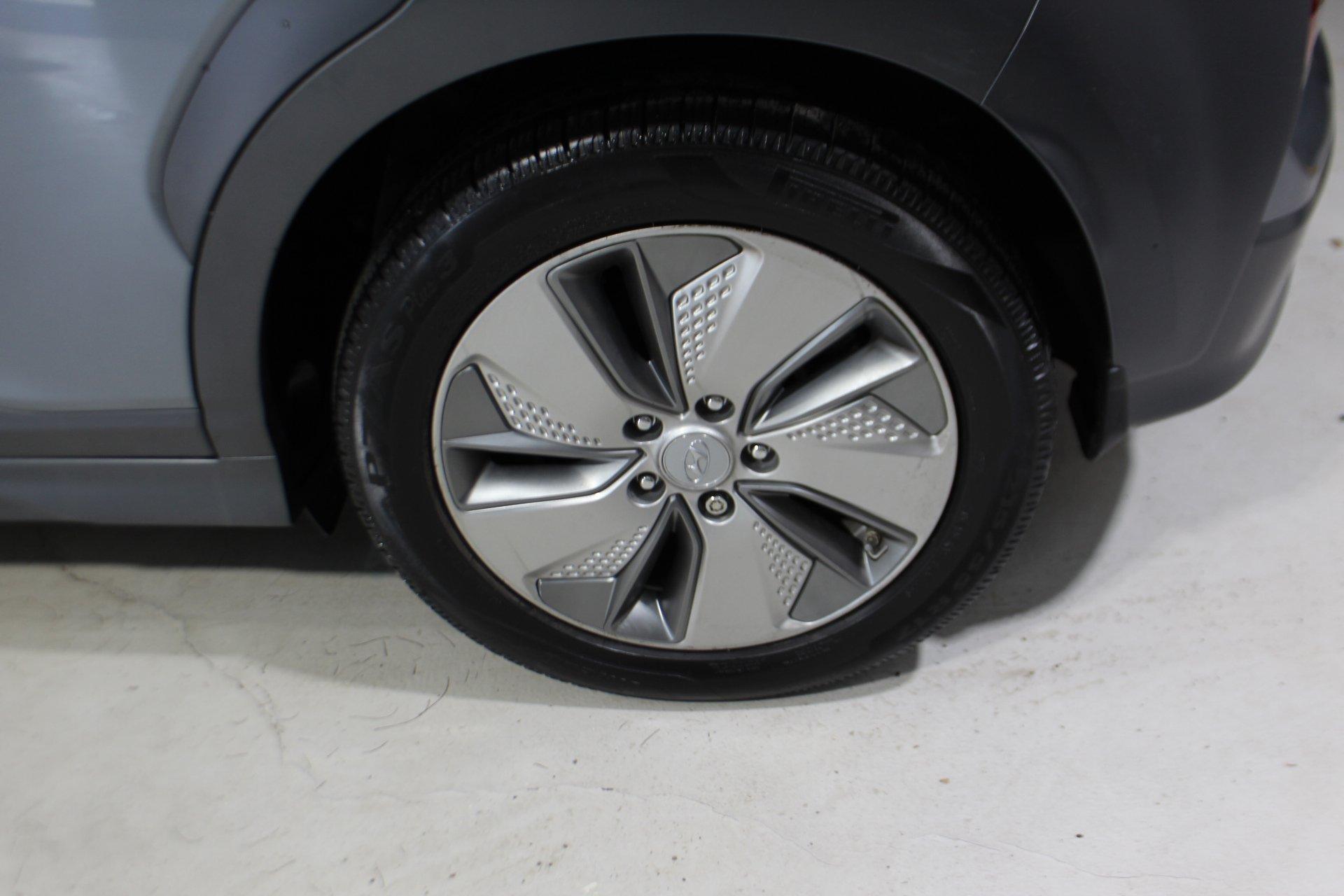 Hyundai Kona EV 2021 - Image 8