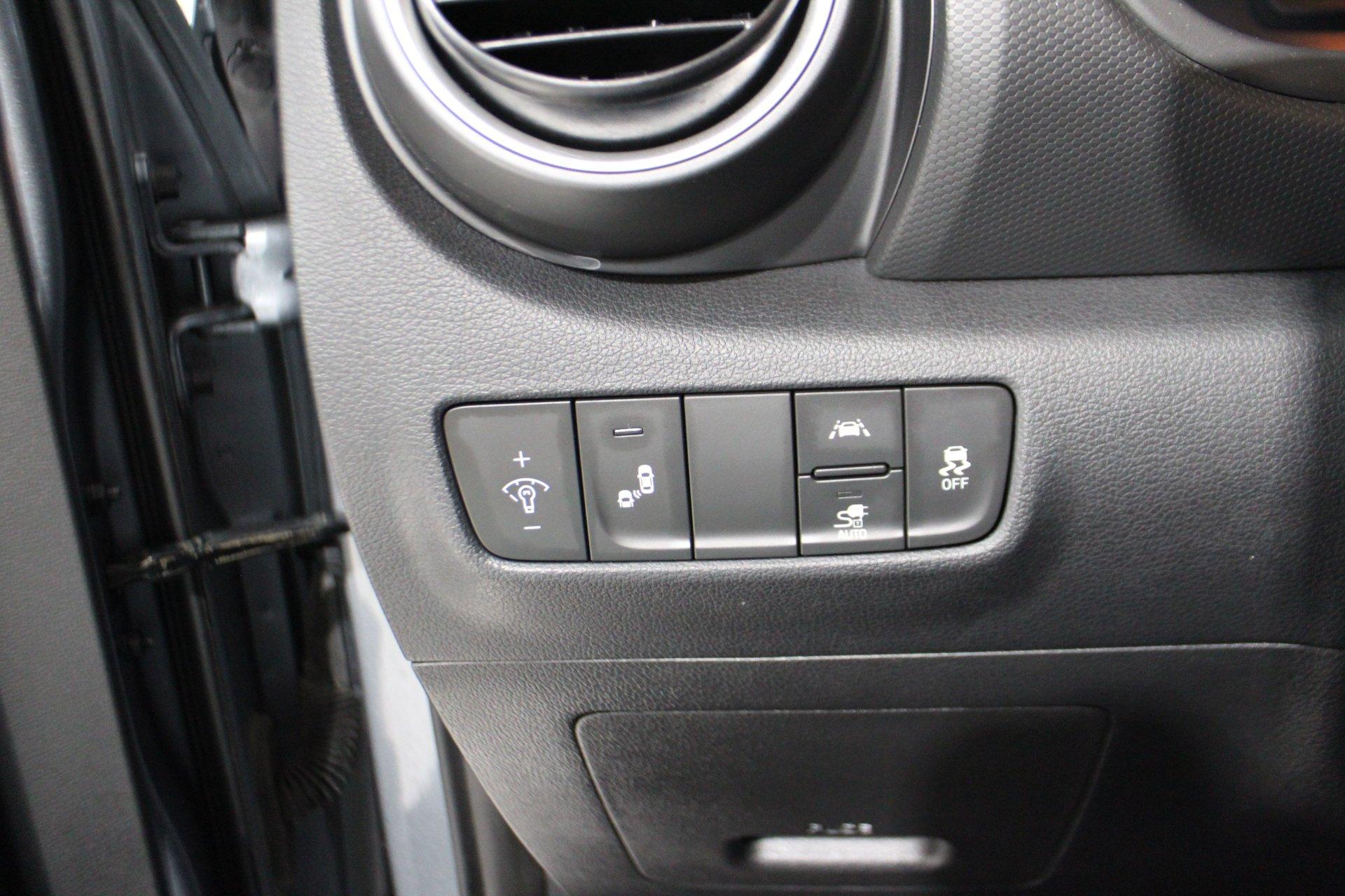 Hyundai Kona EV 2021 - Image 11