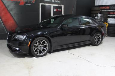 Chrysler 300 2017 - Thumbnail 2