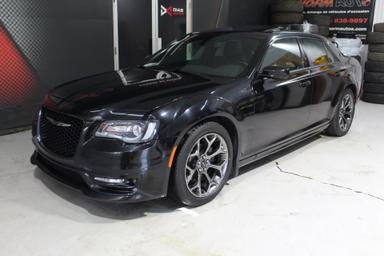 Chrysler 300 2017 - Thumbnail 3