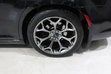 Chrysler 300 2017 - Thumbnail 8