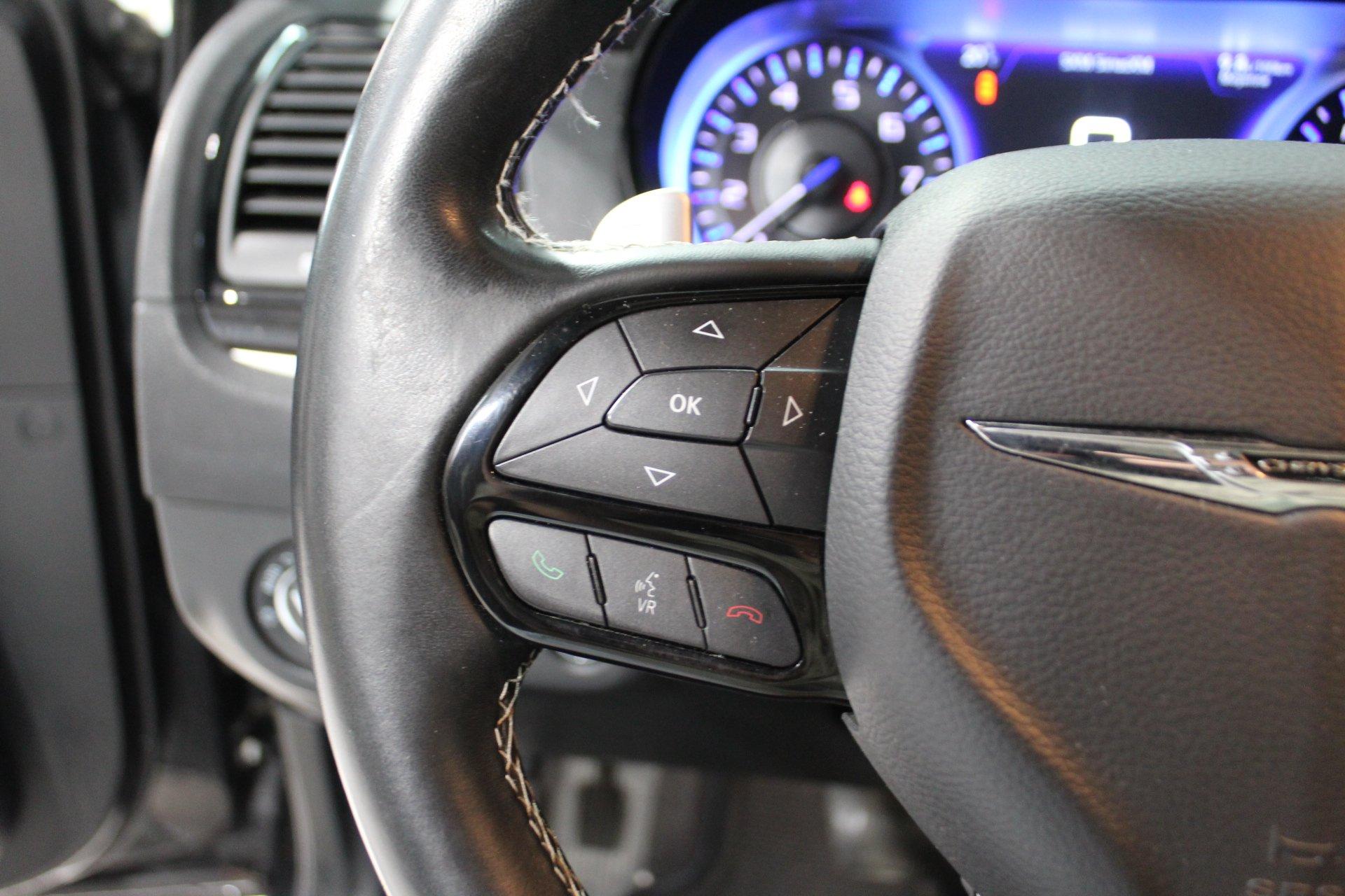 Chrysler 300 2017 - Image 15